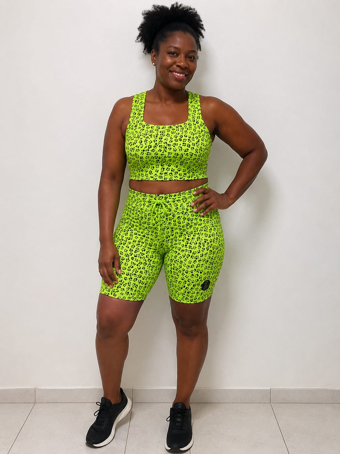 Conjunto Fitness Feminino com Estampa Patinha M G Verde